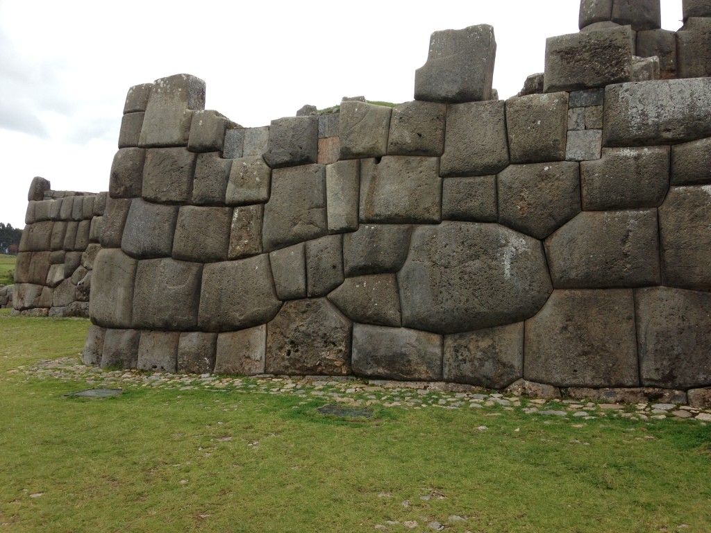 Snake into the megalithic walls at Sacsayhuman