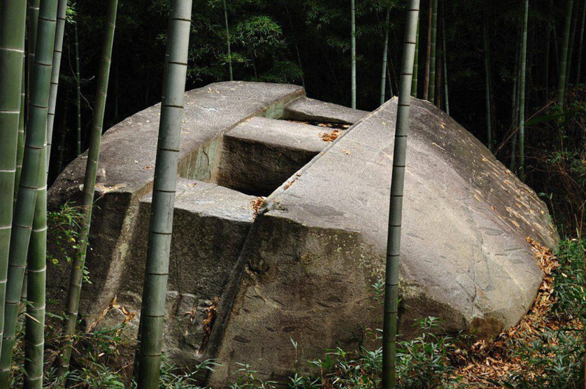 asuka rock-ship megalith