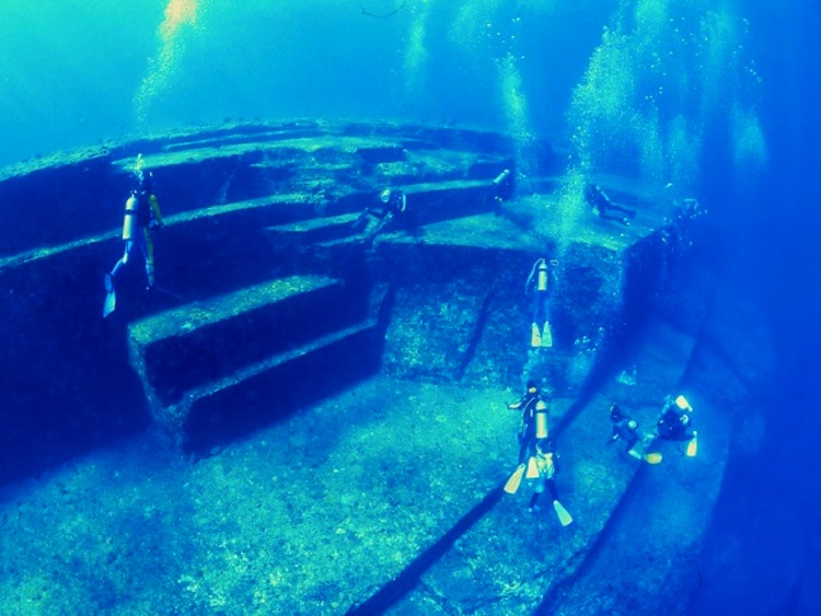 yonaguni megalith underwater