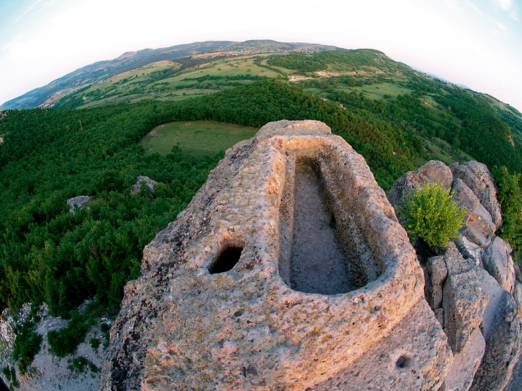 bulgaria-tatul-megalith