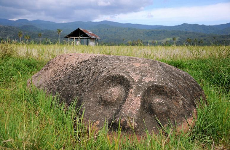 bada-indonesia-megaliths