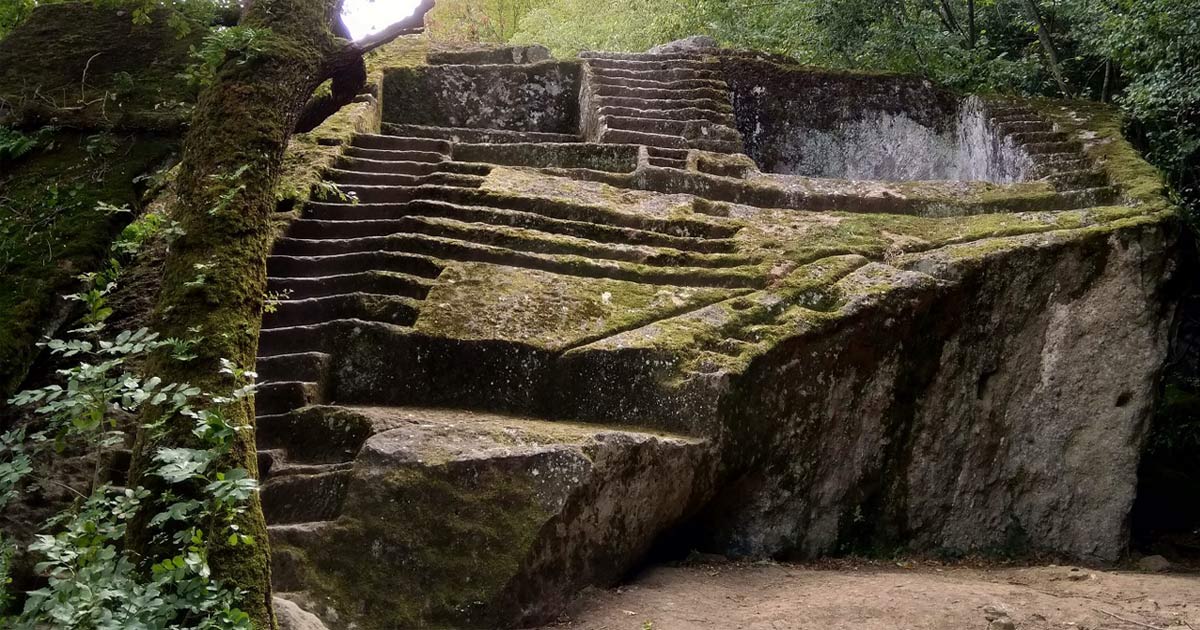 Piramide-Etrusca-Bomarzo