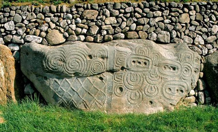 Brú na Bóinne - The Ancient Connection
