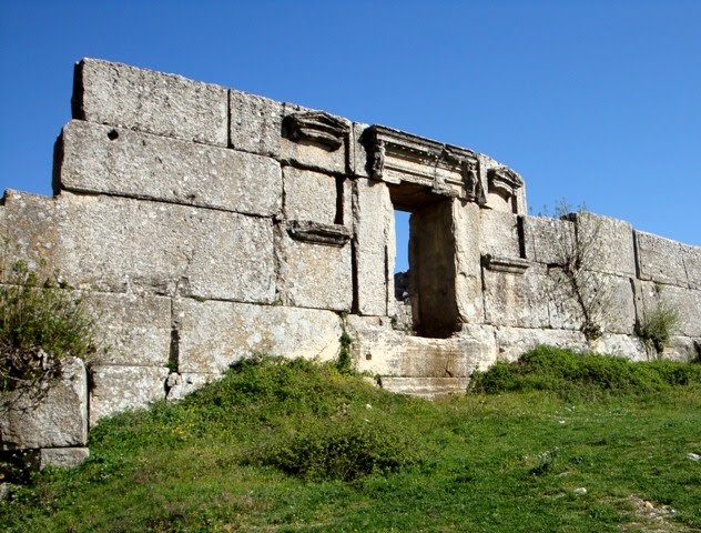Megalithic temple at Hosn Suleiman