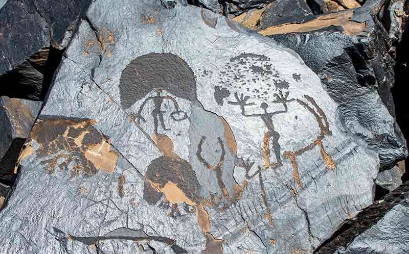 saimaluu tash in kyrgyzstan ancient rock art & petroglyphs