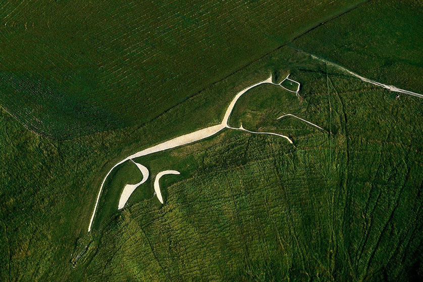 Uffington White Horse, English geoglyphs