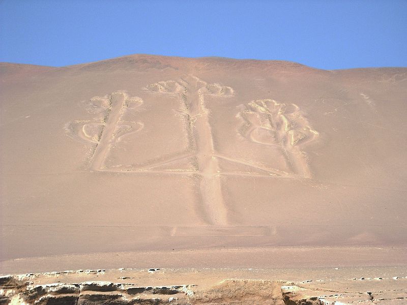 Paracas Candelabra in Perù